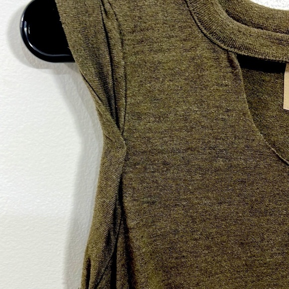 Chaser green dress rolled cap sleeves drawstring waist, pockets peep hole @ neck - Picture 10 of 10